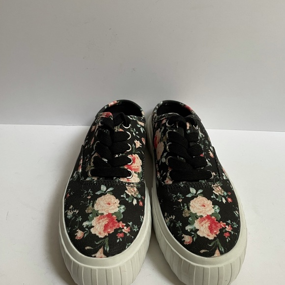 Steve Madden Floral Scotch Sneakers Size 7 - Picture 2 of 5